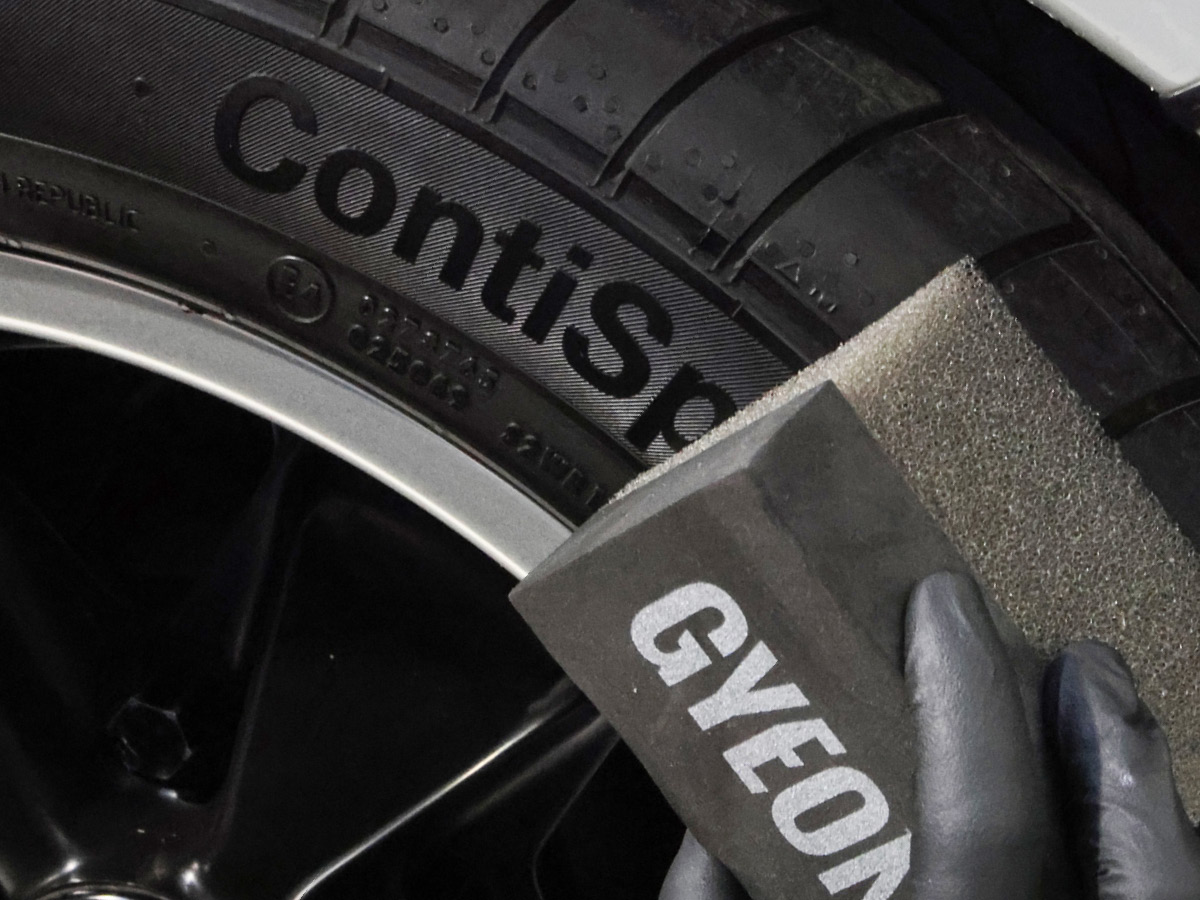 1989 Porsche 911 Speedster Tyre protection3